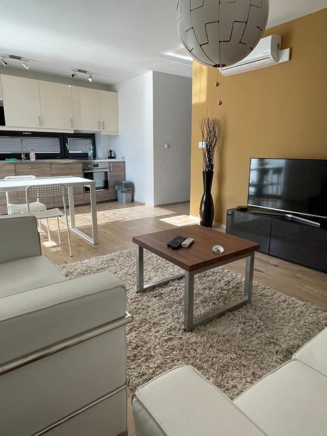 Apartmany Diamant Братислава Экстерьер фото